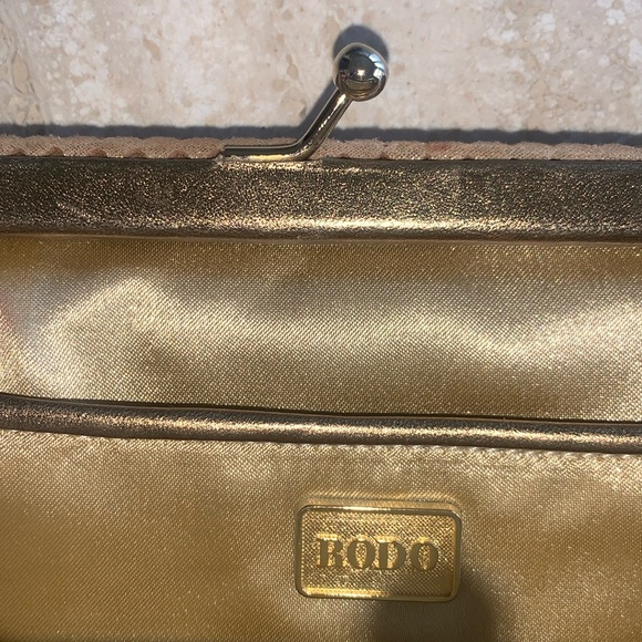RODO metallic gold clutch, laser cut suede over satin, “kiss” lock. - Picture 12 of 17